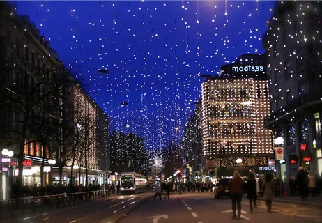 Read more about the article Bahnhofstrasse Botox: Wenn Gesichtsausdruck zur bewussten Architektur wird